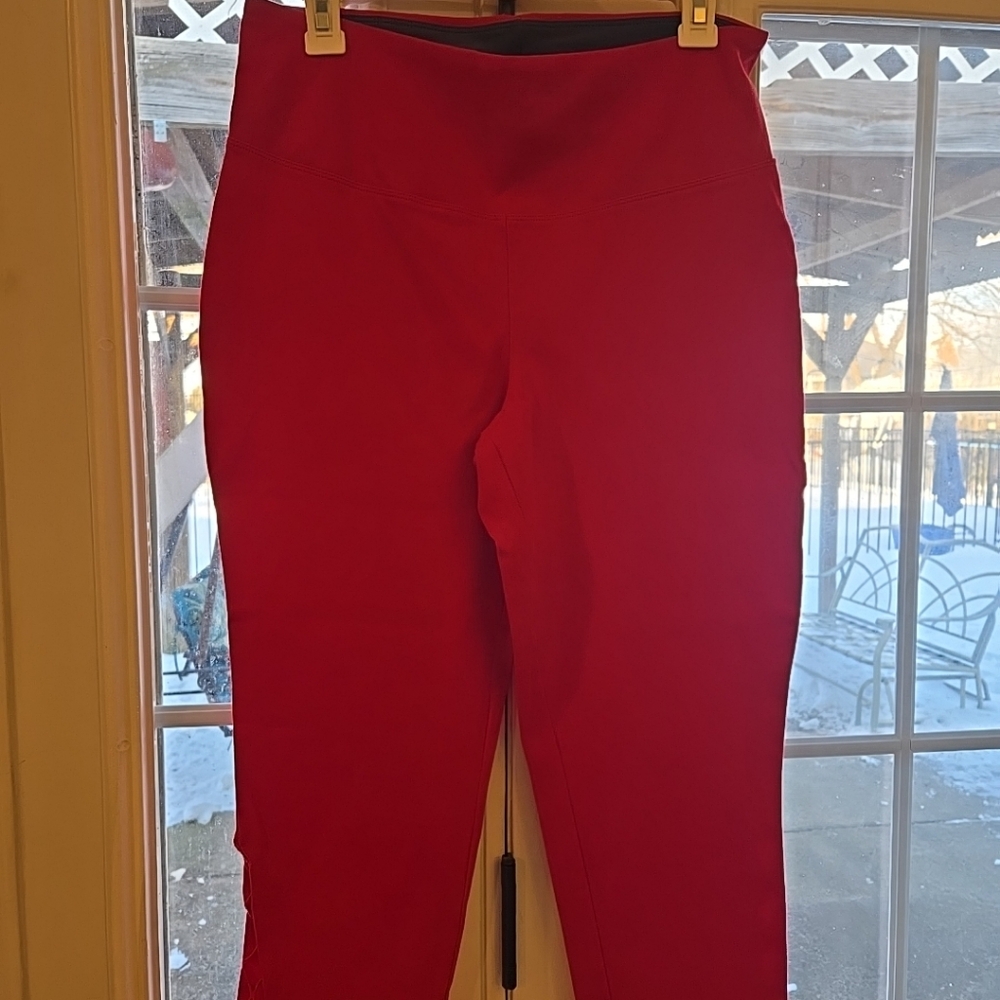 Women With Control Red Capri Stretch Knit Pants